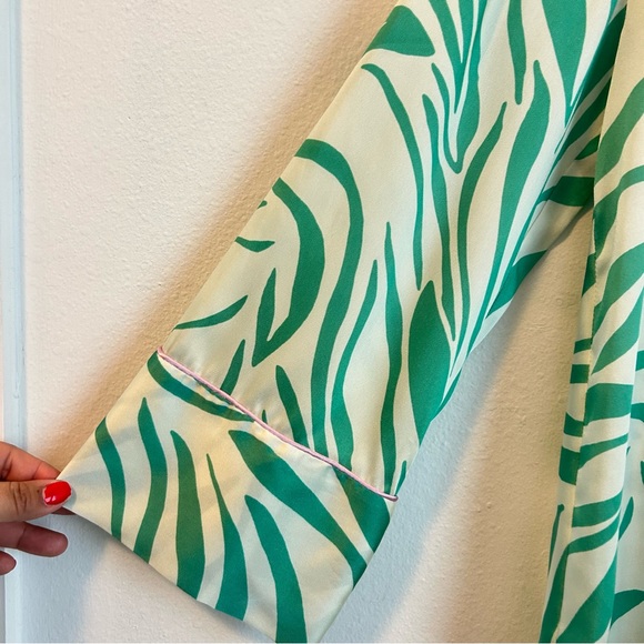 ZARA Small Green Floral Palm Tree Printed Pajama Style Shirt - Picture 7 of 9